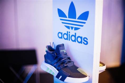 does amazon sell fake adidas shoes|adidas shoes knock off.